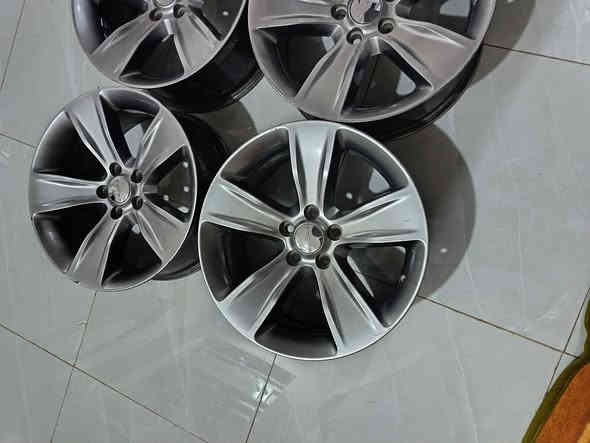 سلام عليكم اخوان تخم ويل ١٨ اساكستي مال خليجي موديل ٢٢ شرط بل كارتون لا صبغ ولا عواج مكفول السعر ٤٥٠ الف اخوان مكلف بل نشر مكلف بل نشر مكلف بل نشر مكان الناصريه الرفاعي ***********
