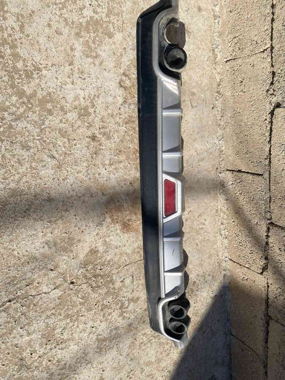 السلام عليكم
موجود كبات كورلا /16/17/18/19 البلادي بيهن شخوط بسيطه 
ومع ذالك موجود كبات كورلا من ل 2008 إلى 12
وموجود فيوز مال الدعاميه الخلفيه شغال موجود وايرها بس تشكل الواير مكاني جلولاء  الرقم***********
