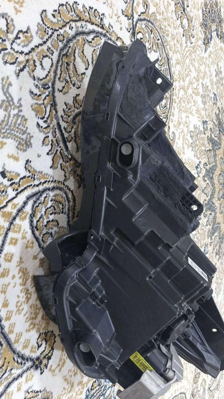 السلام عليكم لايت كي فايف ٢٥ امريكي ايمن بي فطر بالجامه خفيف وفطر بالخلف مصلح تصليح درجه اولى ب ٣ اوراق ***********
