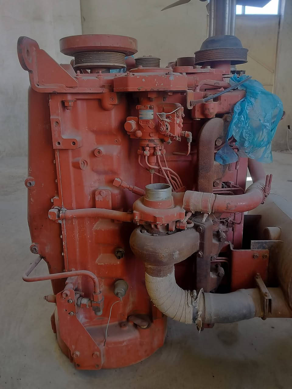 محرك جوندير بعده شركه 6سلندر للبيع سوبر لك عل شركه موديل حديث للبيع السعر 20ورقه بي مجال ***********
