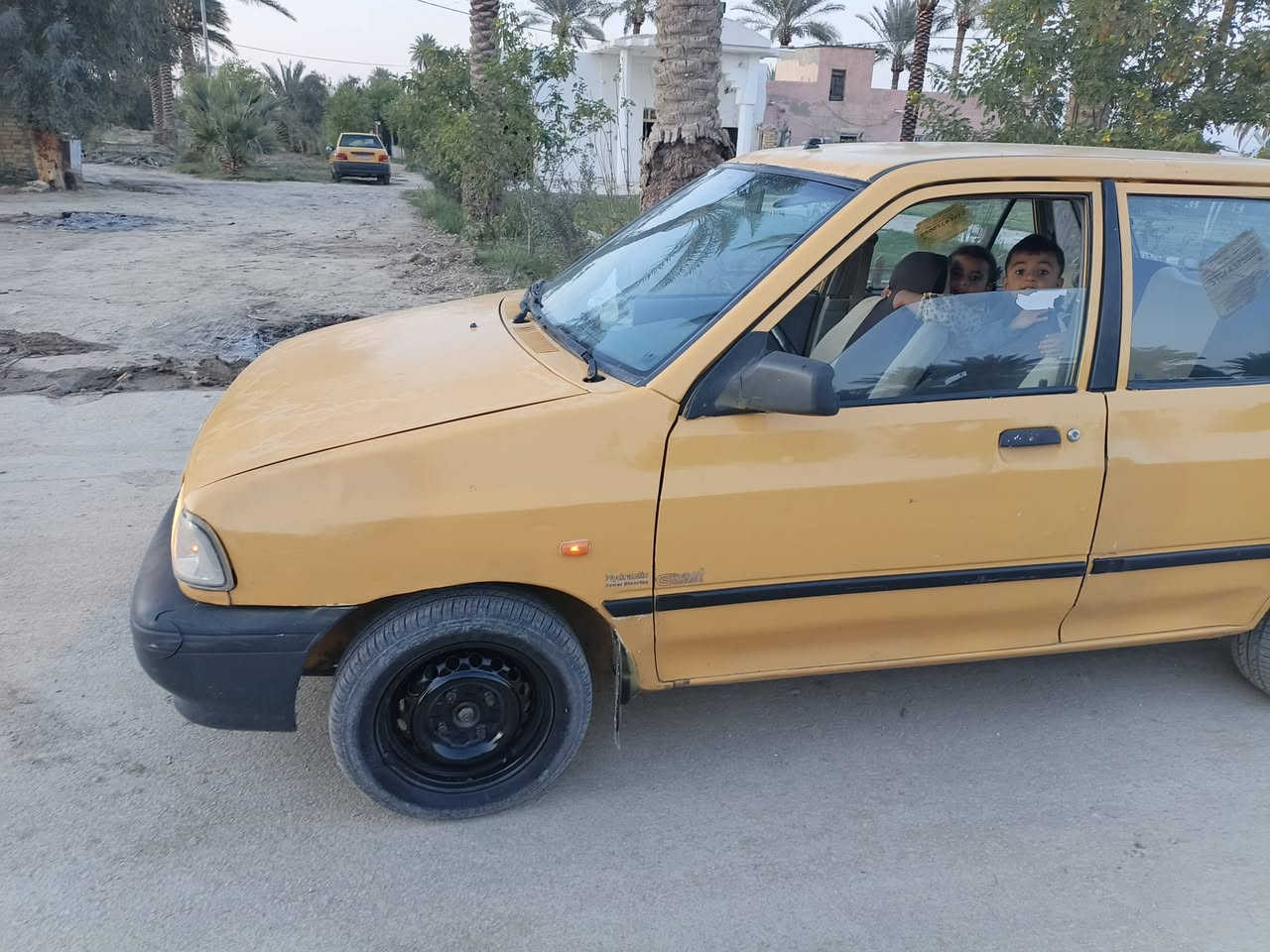 سلام عليكم سايبا موديل 11مكفوله من الضربة مكينه وكير تبريد كفاله شواصي وبرانكيت كفاله من التصليح والخياس تخم تاير جديد حداديه جديده للبيع السعر 22 وبيه مجال مكان ديوانيه سنويه ل27 اتواصل ***********
