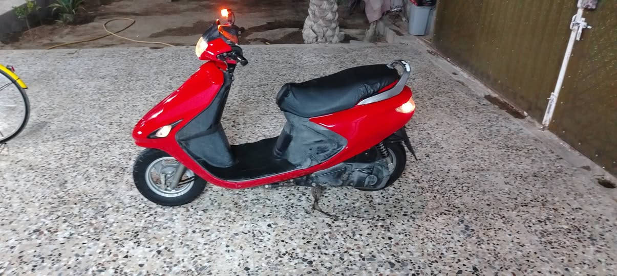 عليكم للبيع درجه فراشة حاويه موديل 2006اصل كرستال مكاتبت لوكيل موجوده مكينه مامفتوحه مكفوله كهربايات كله شغاله قفل ستيرن قفل جنطه كيجات شغالات سعر 📞الاستفسار ***********
