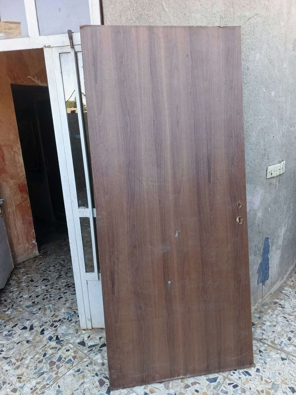 سلام عليكم بيبان اثنين للبيع القياس الطول مترتين او2ستيم والعروض 89 ***********
