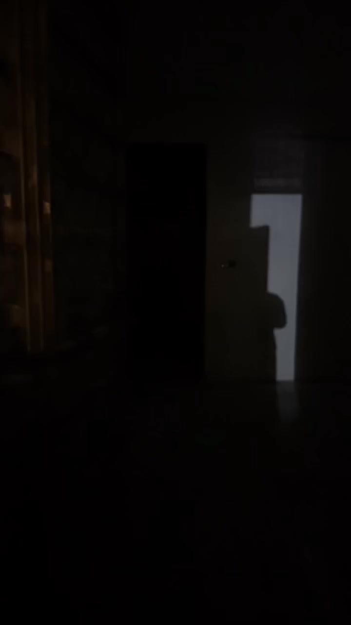 السلام عليكم 

شقق عدد 4 للإيجار كل الشقق متكونة من غرفة وهول وخدمات بناء حديث الموقع الصليخ خلف شارع 15 

للأستفسار : 

***********
0773 083 3383
