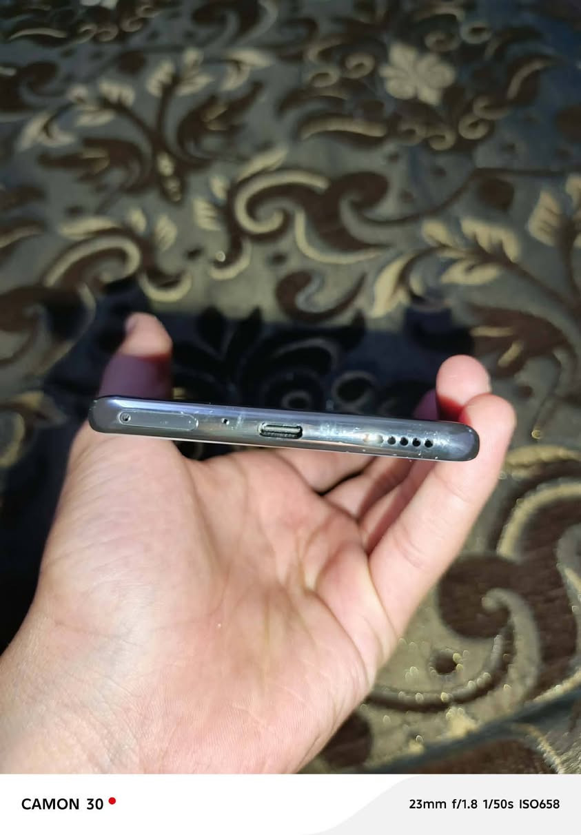 للبيع تكنو كامون 40 برو 5G
شرط نضافه 100/100
شرط مامفتوح 
رام 16
ذاكره 256
شاشه اموليد مقوسه 144hz
ضد الكسر والماء
مع كامل ملحقات 
ماصارلي شي من اخذتو 
السعر 370 قفل


**إذا كنت صاحب هذا الإعلان وتريد حذفه لأي سبب، رجاءا أرسل رسالة إلى الدعم الفني**
