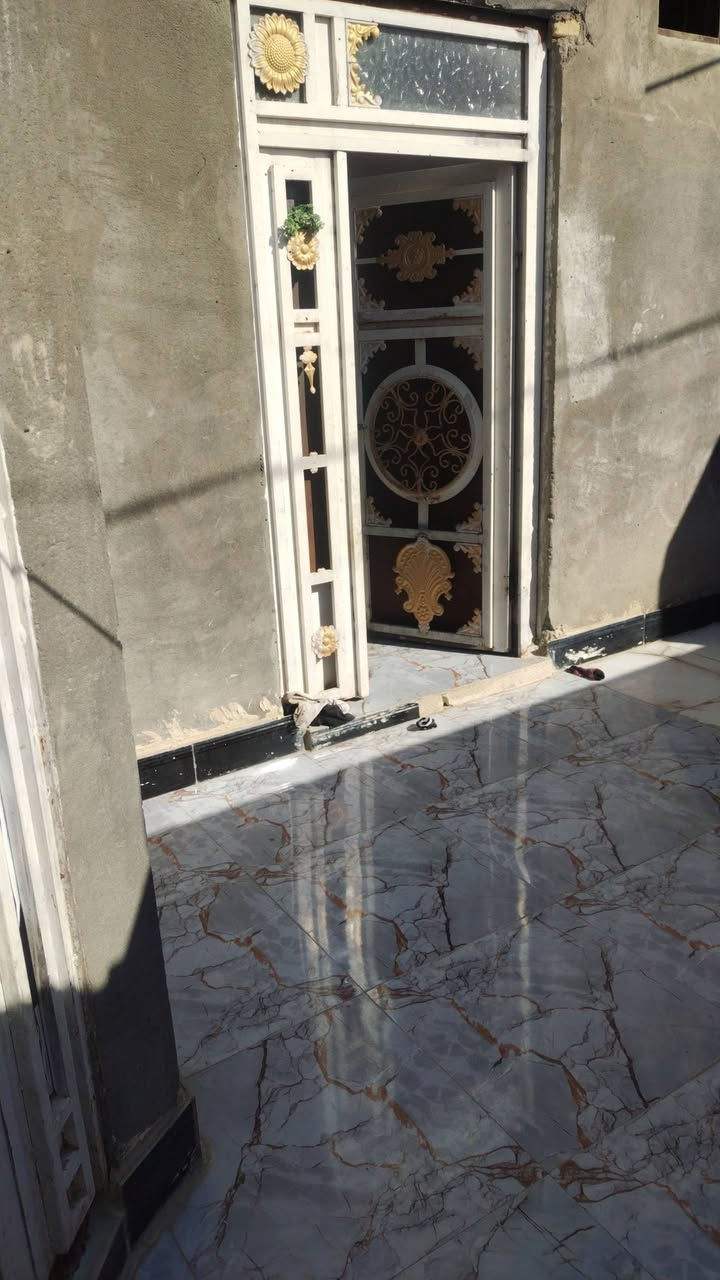 بيت زراعي المكان سكان الصناعي دور سيد حمزه المساحه 153 واجهيى 11 ونزال 14 بناء جديد البناء بلوك كرهبائي بيت جاهز غرفتين وصاله ومطبخ واستقبال الاستفسار ***********
