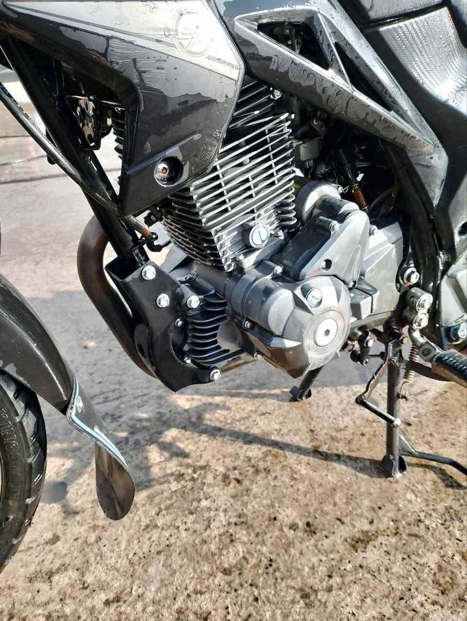 ار كي رقم وسنويه باسمي مابي اي ضرر غير شخطه بللايت مكاني الايمن
***********
