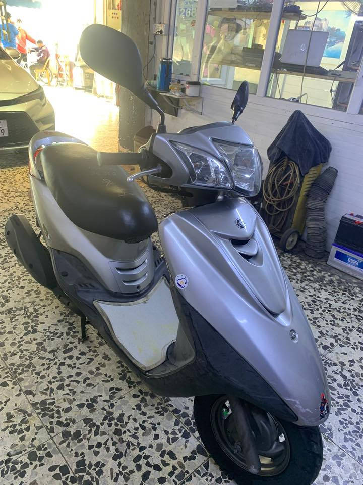 السلام عليكم 
بريز بغبغاء صارله شهر نازله من الرمبه 
مكفوله كفاله عامه 
مكانها الشيخ عمر 
دراجه اصوليه مكاتبه مال معرض موجوده
سعرها ١,٣٥٠
بيها مجال بسيط
للاستفسار
‭٠٧٧٢ ٦٩٩ ٠٧٣٥‬
