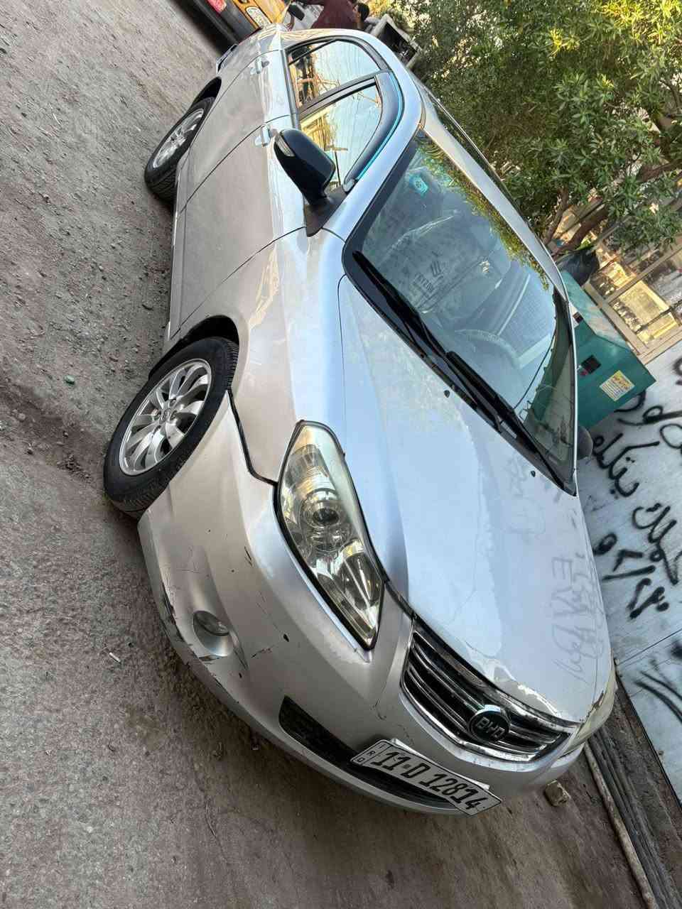 للبيع سيارة BYD G3 موديل2015
رقم بغداد
اوتماتيك 
محرك 1800 
مصبوغه عام 
اقتصاديةالسعر :  ٥٠$ 
***********
