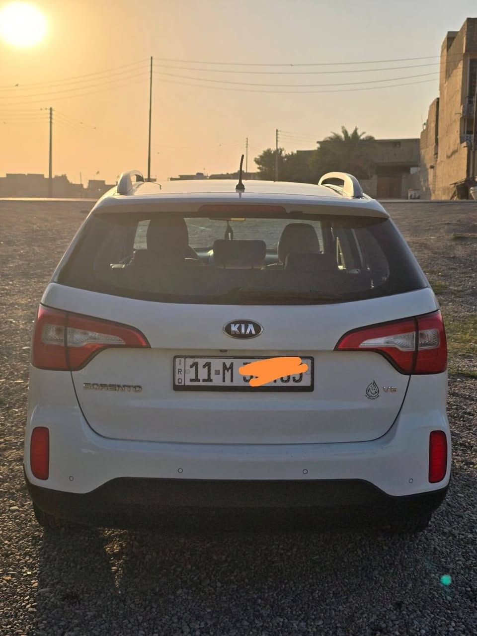 السلام عليكم للبيع كية سورنتو لمتد 2015فول رقم السيارة  بغداد دولي سنوية 2027 مواصفات فول بصمة فتحة بنراما مكينة 3500 ماشية 160الف حساسات دخول ذكي مري شفط 
تخم تاير جديد مكينة اوكير جدد كفالة عامة صدر جديد 
السايرة مال بيت استعمال شخصي السعر 218اوبيهة مجال اوكلشي موجود بالسوك كشنات جدد كاعية جلد 
السيارة فولل كفالة عامة رقم. *********** 
مكاني ديالى. تقاطع الوجيهية
