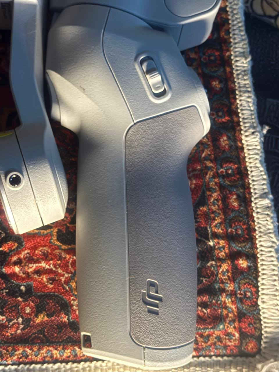 اوزمو dji فقط كاروتونة ضايعة جديد مامستخدم السعر 120 قفل اول تم


**إذا كنت صاحب هذا الإعلان وتريد حذفه لأي سبب، رجاءا أرسل رسالة إلى الدعم الفني**