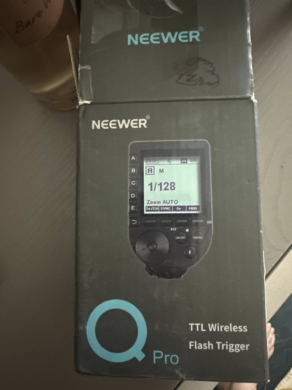 لسوني
جهاز تحكم لاسلكي بالفلاش يركب فوق الكاميرا.

✔️ يعمل مع كاميرات سوني
✔️ تحكم بقوة الفلاش من على الكاميرا
✔️ يدعم TTL و Manual
✔️ شاشة واضحة وسهل الاستخدام
✔️ يعمل ببطاريات AA

مناسب للتصوير الخارجي والاستوديو.


**إذا كنت صاحب هذا الإعلان وتريد حذفه لأي سبب، رجاءا أرسل رسالة إلى الدعم الفني**