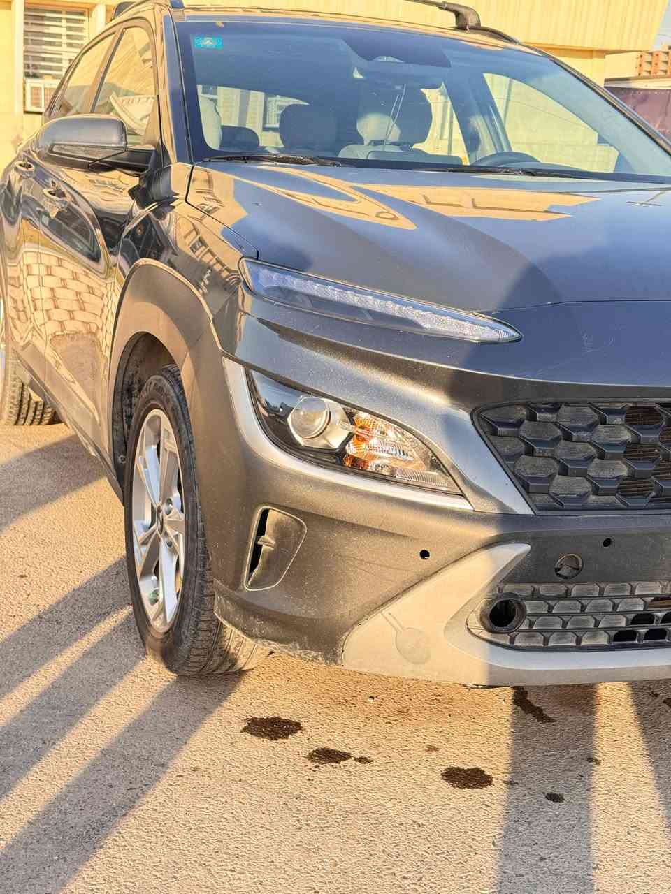 السلام عليكم سيارة هونداي كونا ٢٠٢٣ رقم بغداد فول مواصفات محرك ٢٠٠٠ دوش ماشية ٣٠ الف تم تحويل النظام من سفتي إلى AT سنوية جديدة حادثها فقط تبديل دعامية وطرف الجاملغ بارد السعر ١٥٣ وبيها مجال بغداد الكاظمية جكوك ***********
