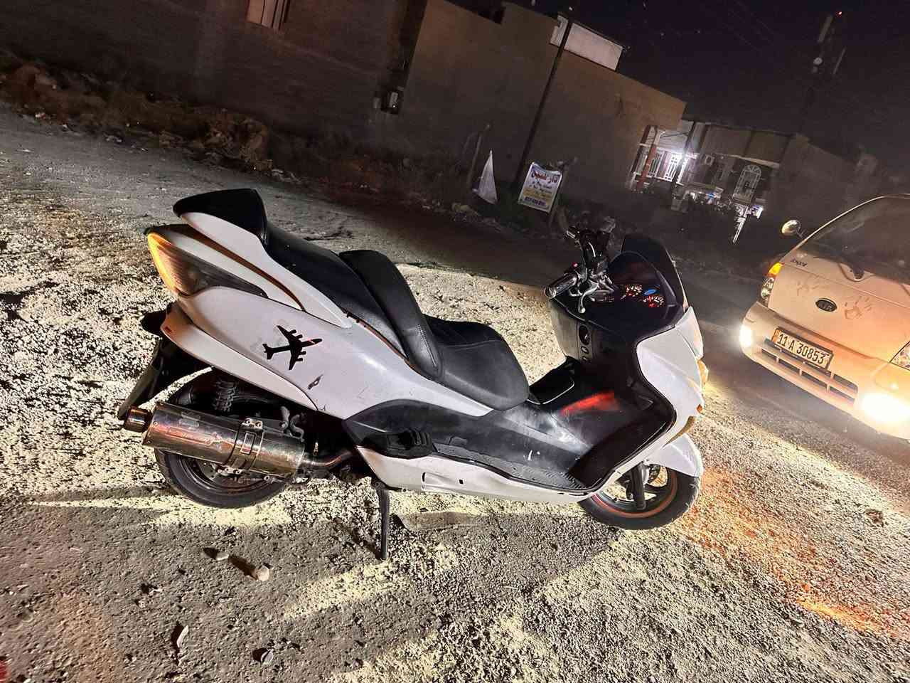 السلام عليكم فورزا ٠ ٩ كرستاله المحرك كفاله لا مجفت ولا كايم الدراجه خير من الله تخبل بس امانة الله احتاجيت ودابيعه الكشر مثل ما موضح بالصور السعر ٨٠٠ الف وبيها مجال العنوان بغداد الشعب ***********
