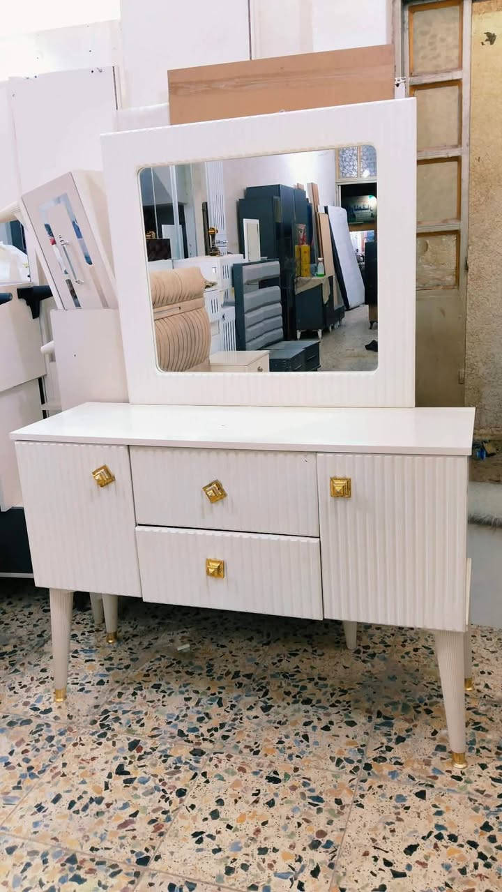 غرفه تركي مستخدم 🫴🏾 
عدد 8القطع☀
نضافه 90 بالميه 🍃
السعر 650 🌿
مع شد 🪛 ونقل 🚚 داخل بغداد مجانآ


**إذا كنت صاحب هذا الإعلان وتريد حذفه لأي سبب، رجاءا أرسل رسالة إلى الدعم الفني**