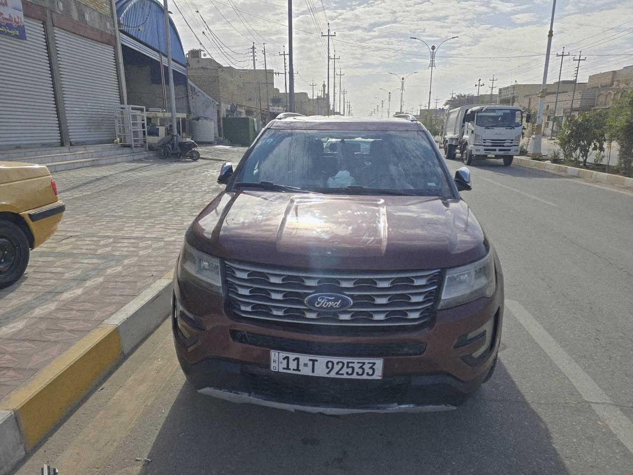 موديل ١٨ 
حادثها خفيف 
سعرها مناسب جدآ 
***********
***********
