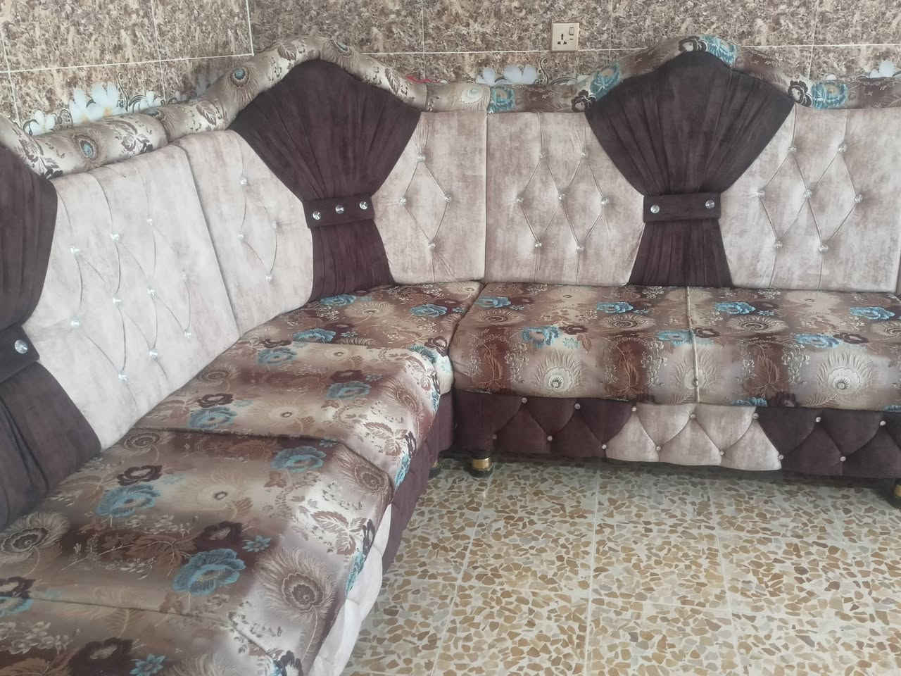 ديوان للبيع مستخدم خشب عراقي سعر 350 الف وبي مجال للاستفسار على الخاص


**إذا كنت صاحب هذا الإعلان وتريد حذفه لأي سبب، رجاءا أرسل رسالة إلى الدعم الفني**