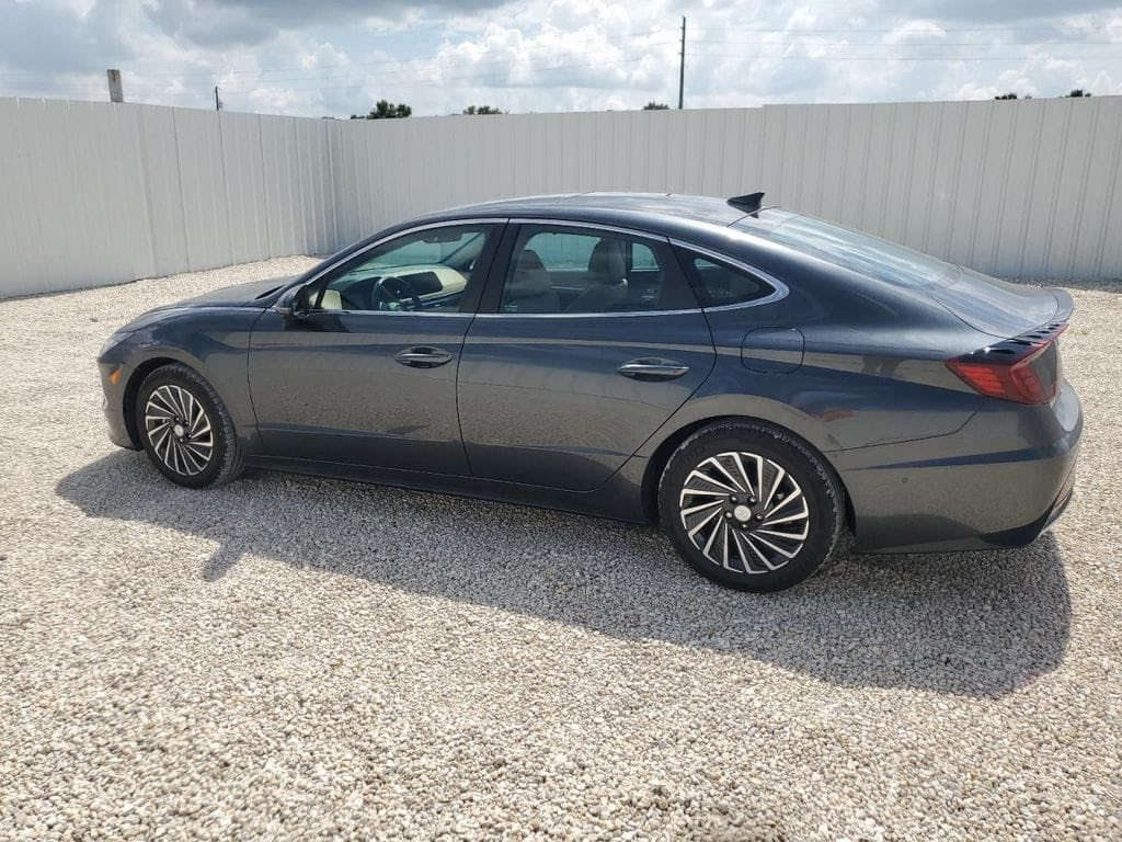 ⁨ ‏السلام عليكم:سوناتا هايبرد 2023
 فول مواصفات سيارة كلين مكفوله كفاله عامه من الصبغ والطخه ماشي 50,000 سيارة غرق ربع التاير واصل الماء.  
للاستفسار ::***********
