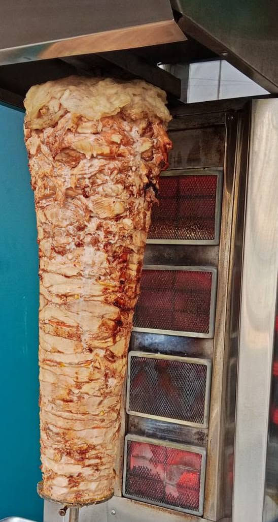 معلم شاورمه متفرغ من العمل اشتغل
اشتغل بس بغداد ***********
