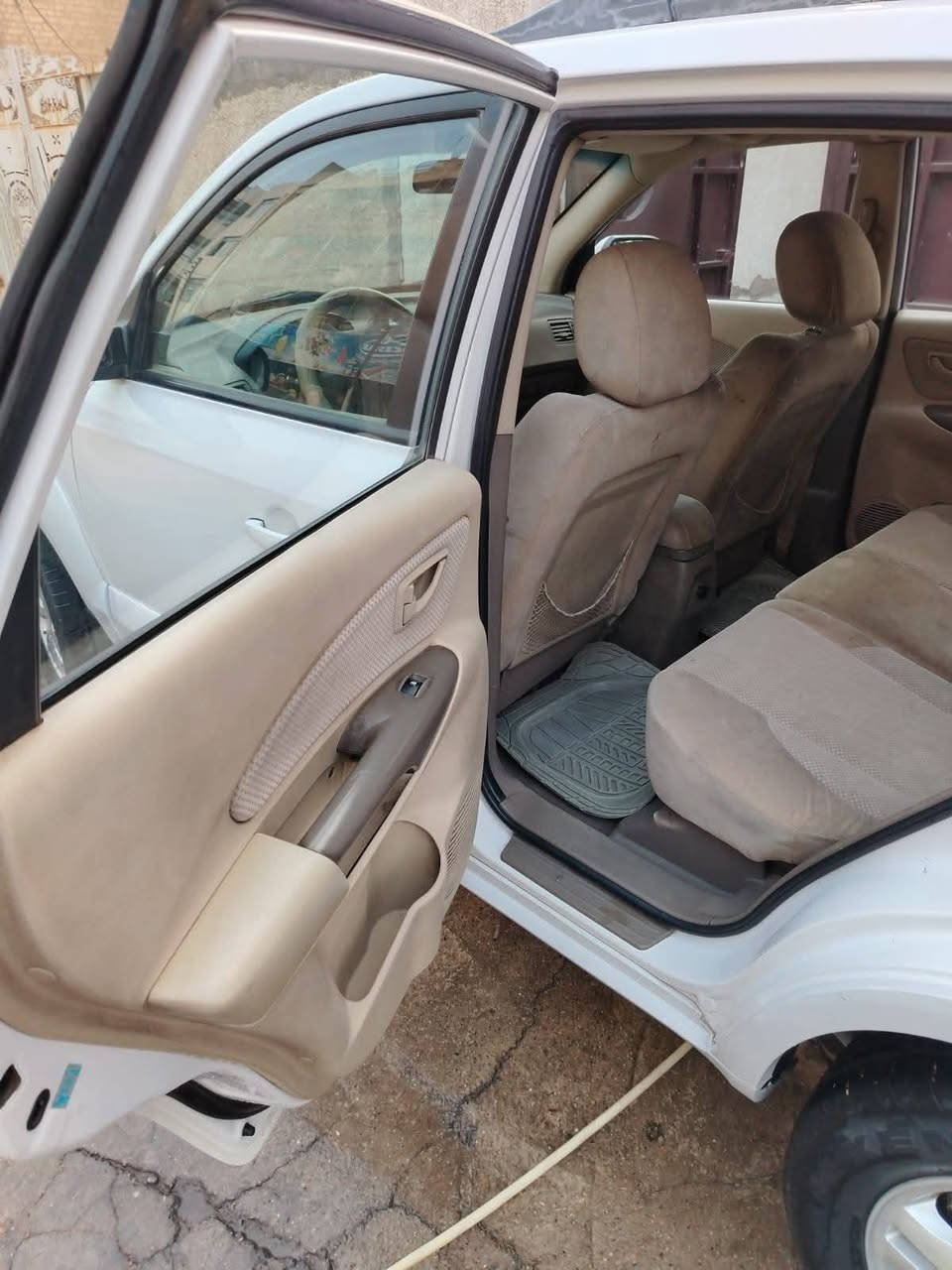 السلام عليكم
توكسان خليجي موديل ٢٠٠٩ محرك 2700 فور ويل رقم بغداد بأسمي سنوية وهزة لغاية ٢٠٢٧ .
عنوان السكن بغداد/ الغدير.      ابو علي / ***********
