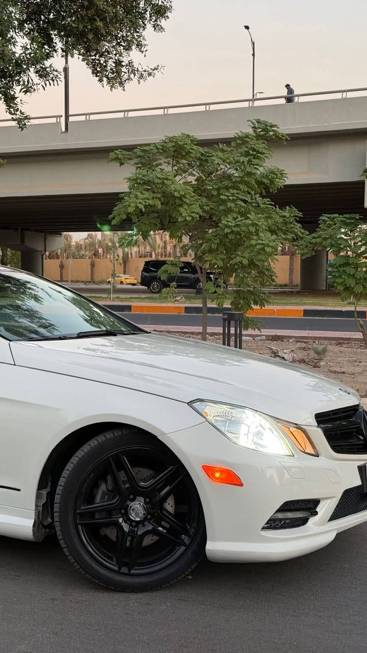 السلام عليكم
للبيع مرسيدس E350_ W207 
السياه موديل 2013 
اللون ابيض داخل بيجي 
رقم بغداد 
مواصفات 1/1
فتحه سقف ( بانوراما )
برده خلفيه كهربائيه
سستم صوت هارمن
سيدي جنجر ٧ أقراص مع شاشه عرض DVD بلادي
تحكمات كامله 
تدفئه كشنات 
كشن كهرباء و خزن ميموري 
البجم زنون 
السياره فوول مواصفات 
مكينه V6_3500 CGI
السياره عاديه مو فورمتك 
كامله السياره واي نقص مابيه الف الحمدلله 
صدر أمامي جديد 
طخم تاير جديد 
 مكفوله من الدواخل 
ماشيه 83.000 حقيقي 
رايده ب 16.500 وبيه مجال 
طبعا السياره كلش حلوه ماشاء الله وبالعافيه عل ياخده
السياره بيها قطعتين صبغ من امريكا وهنا صار بيها 3 قطع 

***********

اخوكم مهندس حسين ***********واتساب فقط

