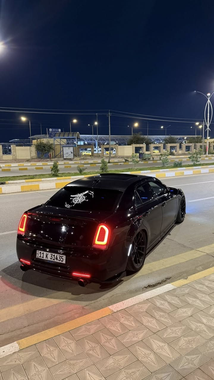 اوباما 2020 هيمي
ماشية 88 الف ميل 

رجاء اقرا كل تفاصيل قبل لاتتصل 

عليها منضومة جكات S3 بعدها بالضمان شرط
عليها فجوج 6 بستم مال هيلكات كاملات مو كفرات فج كامل هو والسطاب اكسن مال هيلكات شرط
عليه اكزوز srt كامل400$

عليها دركة كاربون فايبر
عليها شوتة مشتريها ب 300$
عليها زعانف كاربون فايبر 
عليها سستم داخل كاربون فايبر
دفيوزر ابو الانارة كاربون فايبر
لحية كاربون فايبر

السيارة فول مواصفات 
بانوراما
كشنات جلد تدفئة حضن

السيارة حادثها جاملغ وبنيد بدون صبغ وبدون شواصي مبدلات نفس لون وبيها حار بهلال الجاملغ الخلفي وبيها جاملغ وباب مقسمات شرط ليبل شركة

سعرها جدا مناسب بالنسبة للصرف المصروف عليها مكلفتني هواي

سعرها 275 وبيها مجال للشراي 

مكان سيارة الناصرية

***********
