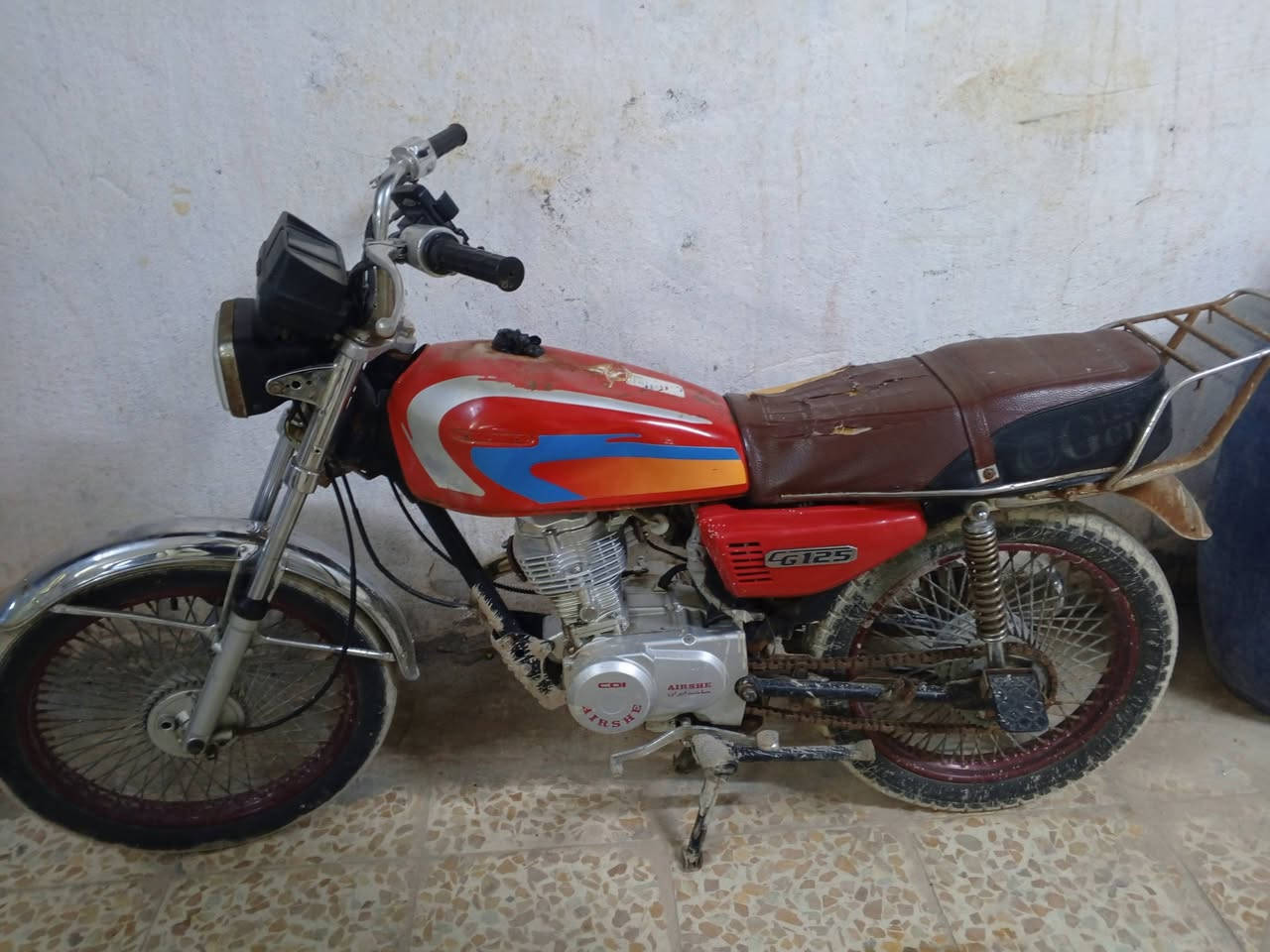 دراجه ايراني ادوات مكفوله من السرقه سعرها 350 وبيها مجال مكاني شط العرب الجزيره ابيع رقمي *********** موجود على الواتساب
