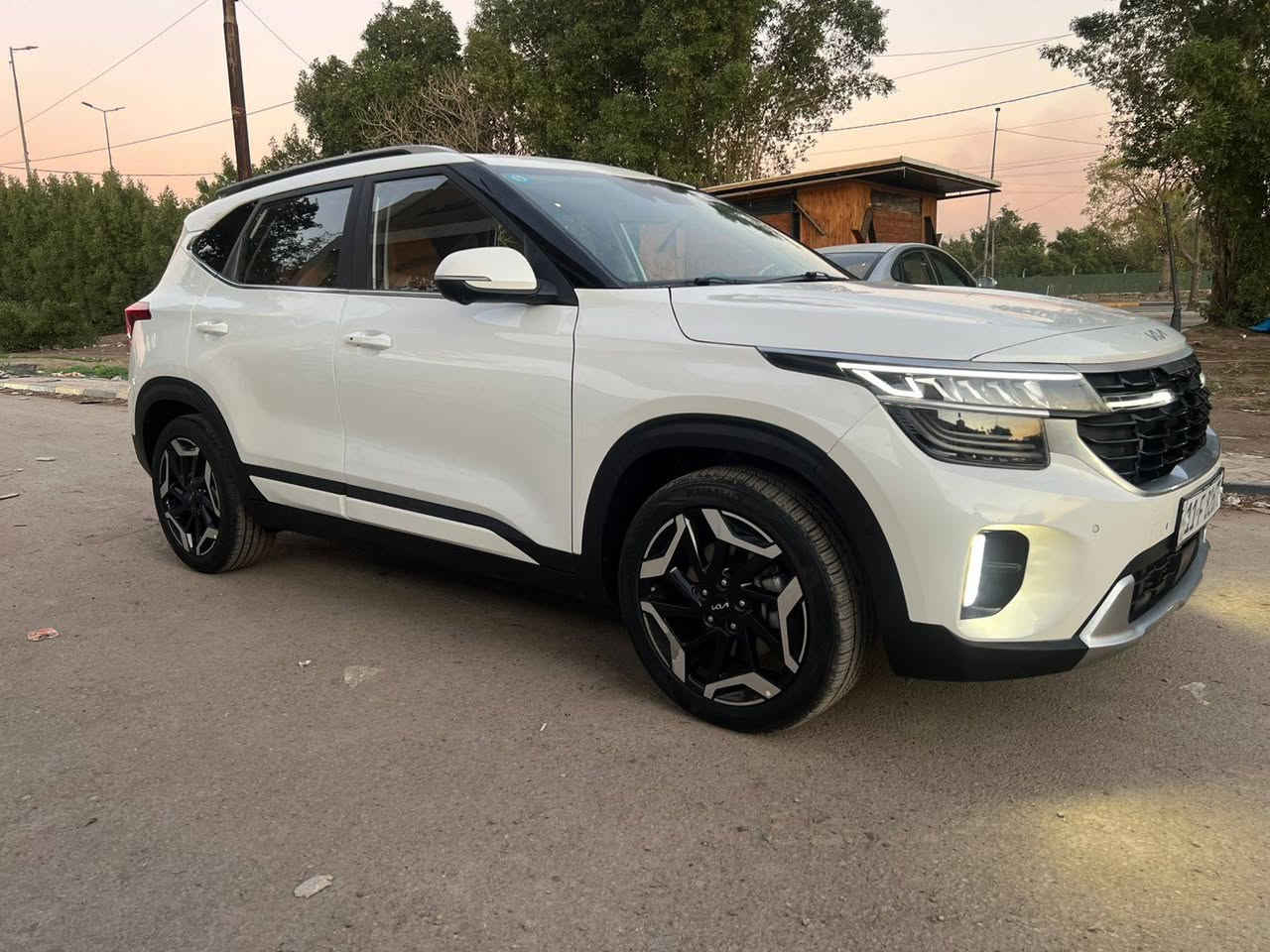 سلام عليكم كيا سيليتوز ٢٠٢٥ خليجي وارد كوري سياره بيها جاملغ وبنيد وباب لي وره صدر مرشوش بله حادث مجرد شخوطط
سياره احله من لصور بوضع لشركه ما مشيه سياره جديده بمعنى الكلمه
مكينه وكير وحداديه وتبريد كفاله 
فول مواصفات للخير عدا لبنوراما
بصمه + بصمة ابواب + كشنات جلد + كشنات لاماميه كهرباء + داخل مشمشي + كشنات تدفئه وتبريد + حساس خلفي + رادار امامي + رادار جوانب + سياره اربع كامرات + شفتات ستيرن + مري شفط + ستير تدفئه + هند بريك بصمه +اوتو هولد + ثلاث انظمه قياده +سستم سماعات بوس  + فول تحمات + جنطه كهرباء + خمس عدسات + اشاير بل مري + شاحن واير ليست + كير موس + وبعد بيها مواصفات
مكينه ١٦٠٠ تيربو 
سياره بل رموند تقدم وترجع وتشغيل عن بعد
ماشيه ٨ لالف كيلو يعني زيرو 
سعر ١٨٥ وبيها مجال 
مكان السياره الكراده 
للستفسار  ***********
