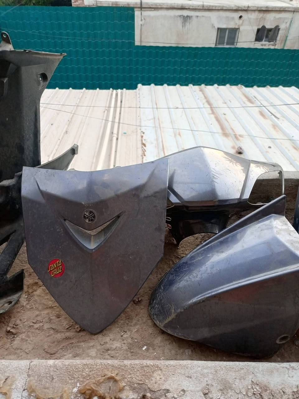 سلام عليكم هاي كفرات مال سكنس فحل مابيهن نقص بس البجم شويه تعبان وبدون ترايش وياهن قبخ مال هندر كلشي مابي بس نسيت اصوره مكاني بغداد زيونه وهاذه رقمي بي واتساب ***********
