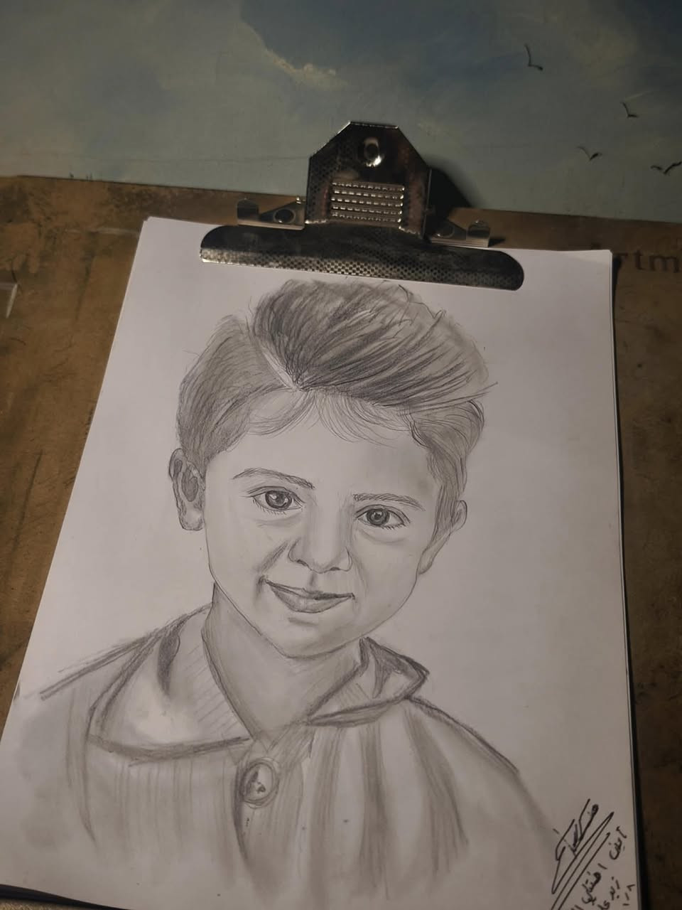 بنات اي وحده تريد ترسم شخص هديه احد متوفي
ابنها زوجه هديه عيد ميلاد عيد زواج عيد الحب

اخوي رسام مضبوط كدامكم رسمه وتجي كامله مغلفه مع كارت وعلاكه واطار

عنوانه كوت وعنده خدمه توصيل جميع محافظات العراق ٥

***********  الرسام قاسم محمد
