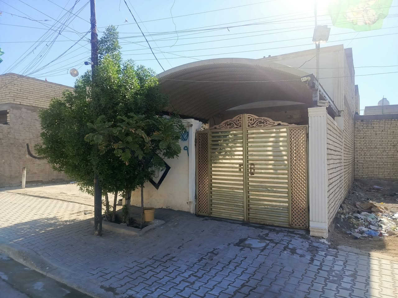 دار البيع مساحه 120متر طابق ونص زراعي موقع حلو الشعب مقبيل جمعيات قرب مالعب مصطفي وحش***********

