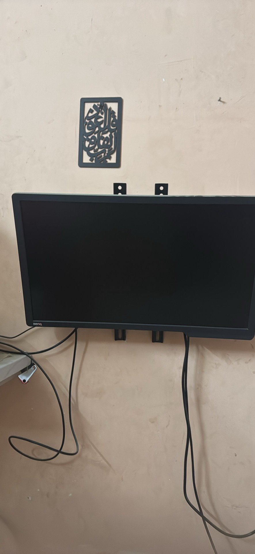 حجم 27 تردد144hz دقة fhd 1080x1920 شاشة كاملة نضيفة جديدة