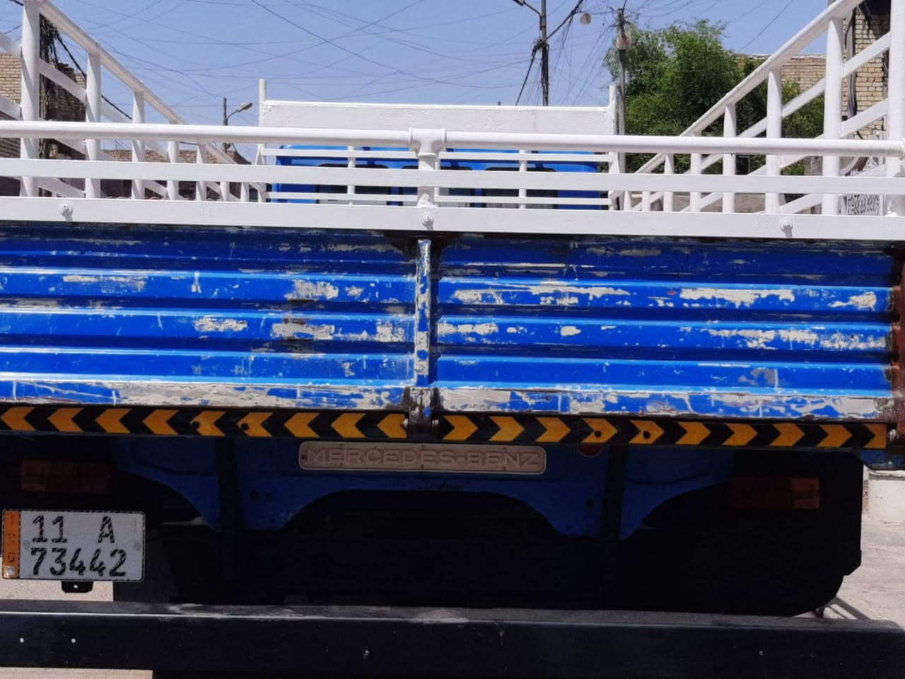 سلام عليكم لبيع مارسدس خرسه رقم بغداد نكليزي تحويل مباشر شاصي عريض فان تخم تاير سنوية جديده بريك هواء سياره جازه من كل شي  مكينه ستندر  اكسن 8 براغي مديل 83 مكان بغداد مكلف بنشر ***********
