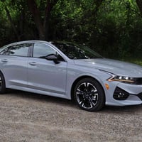 خط من حي العدل إلى باب المعظم نوع السياره كيا فايف خصوصي ٠٧٧٢٦٢٠٦١١٢