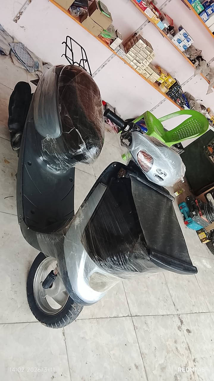 البيع دراجه منغولي ام السله الدراجة نضيفه وكامله وكله شغاله مكينه ناعمه فولل شلعه  معدل فول الدراجة انضف من الصوره المكان موديل 2007 المكان كربلاء الأمام عون السعر 250 وبيه مجال بسيط الرقم ***********
