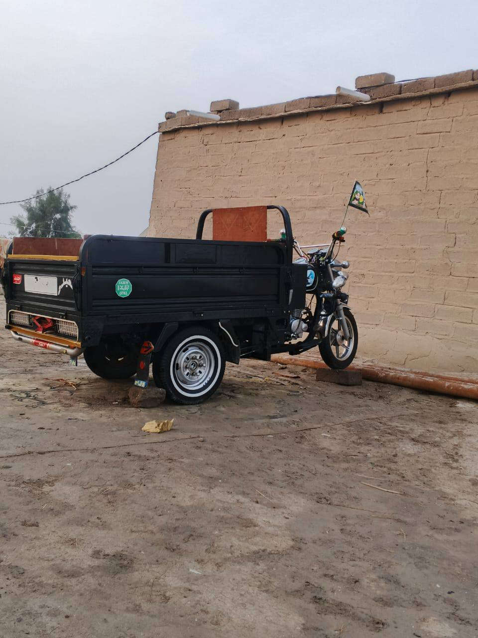 سلام عليكم ستوته اللبيع موديل 23 كهربائيات كله شغاله تخم تايرات توني شادهن ماصارلي سبوع محرك فقط بس كلجات اوراق صولي مكاني ناصريه عل حولي الجديد وهاذه رقم الاتصال ***********ولشراي بيه خير ويدلل
