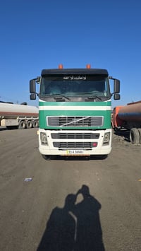 فالفو موديل 2004 لبيع رقم تصال 07721937134