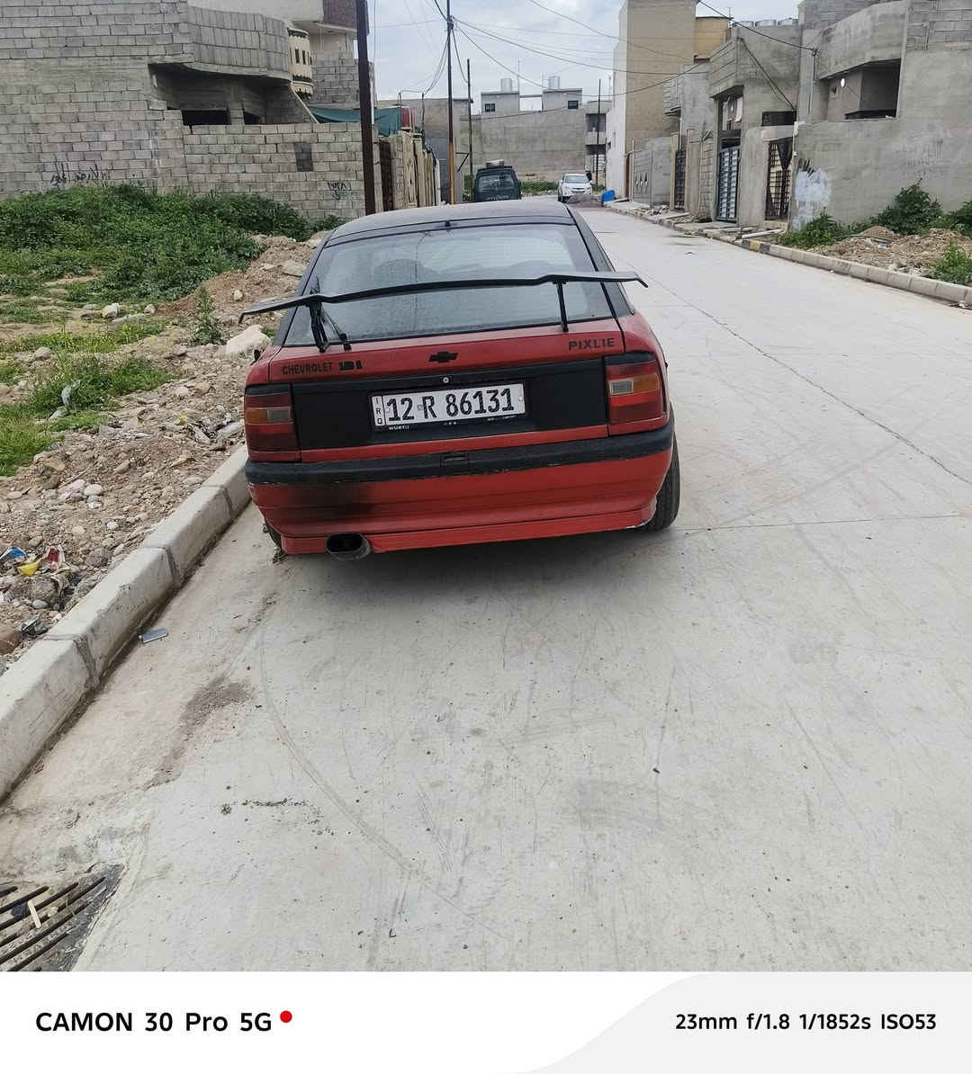 السلام عليكم فكترا موديل 91 رقم مسطره سنويه بأسمي كابون موجود السيارة بيها شظايا مال حرب تكمها مفطرة شرط بدون كص كير شرط محرك بي رخاوة السيارة مصبوغة حزام ابيعك عام السعر 25 قفل ***********) ***********
