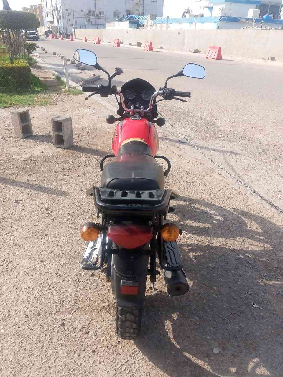 بوكسر جبلي موديل ٢١
اوراقها كامله مابيها اي نقص كبل لشغل 
سعرها مليون وبيها مجال
مكان بغداد الزعفرانيه
 ***********
