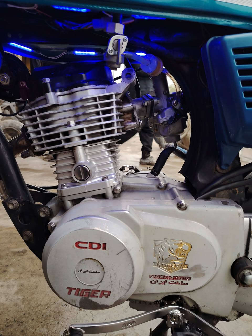 تايكر ١٨ محرك معمر بستن شرط المحرك أخرس شلعه ومعدل كهربائيات كله شغاله مابيه اي نقص الماطور كله شرط العنوان حي البكر بعد جامع البديع رقم تلفون *********** بيه واتساب اخوان خاص مارد واتساب أو اتصال عله الخط السعر ٤٠٠الف وبيه مجال
