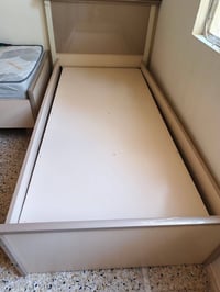 سرير • لكل قطعة