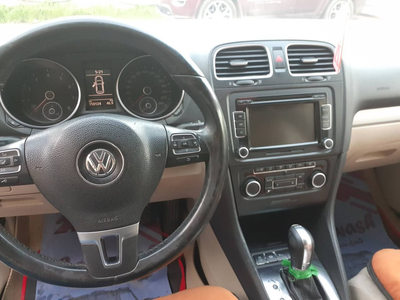 من رخصت اصحاب الاكروب
كولف ١٢ خليجي ١٦٠٠
فول عدا البصمه ماشيه ١٥٨ كير محرك تبريد مكفول تايرات ٨٠ بل المية بيه جم قطعه بارد 
ابكد الشبر اشخوط اباب الصدر وبارد بل الجاملغ وطعجة بل الدوسة مال السايق اثر الجك
السعر ٩٠ ورقة وبيه مجال شي بصيط
العنوان بغداد حي القاهرة تليفون *********** بيه وتساب
