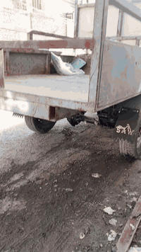 للبيع أوراق وكيلها سيد خلدون شارع بغداد ستوته مال شغل ومناسبه الشراي ***********
