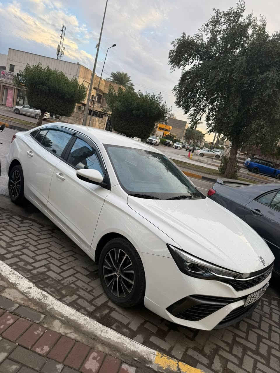 السلام عليكم
MG5 بلاس

الموديل :2025

اللون : ابيض

الرقم : بغداد انكليزي

ماشيه 18.000

تحكم ستيرن اشاير مري

زنون LED

ضمان الشركه 6 سنوات

السايره بيه عازم حراري لكل الجام اصلي 185 الف

مغلف الكاعيه جلد والكشنات مغلفه جلد نفس شكل الكشن الاصلي

السعر123 $7727666006
