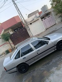 اوبل • ١٩٩٠ • مكينة ١٫٨