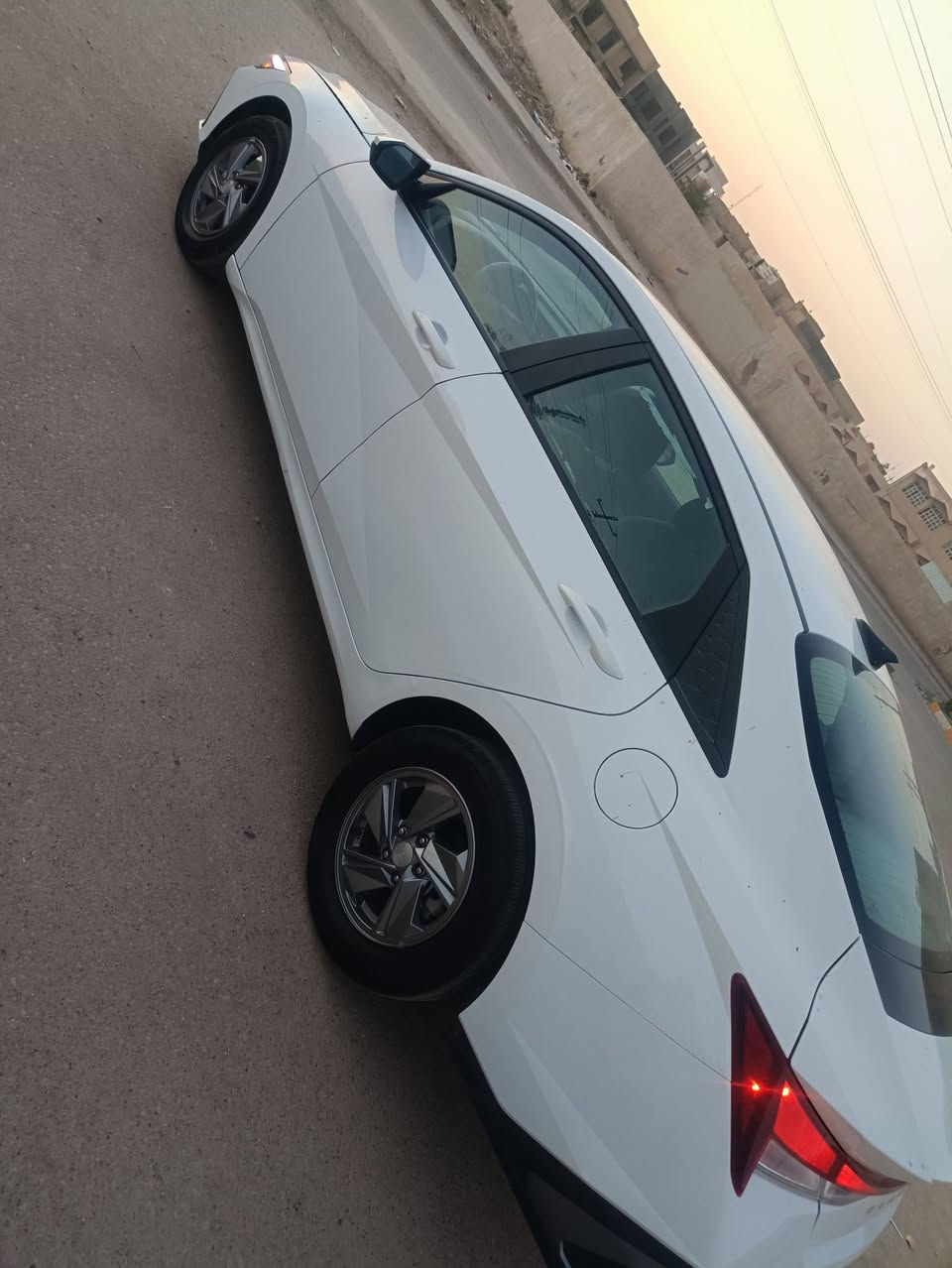 الانترا وارد امريكي ابيض زيرو ماشيه الفين فقط
تبديل باب السائق اصلي نفس الون فقط وصور الحادث بلمنشور
تحديد مسار 
قياده اليه
حساسات امامي خلفي 
كامره دوراره
رادار جانبي 
مانع تصادم 
اوتو ستوب 
مكينه الفين دوش
السعر ١٦٥ 
ذي قار سوق الشيوخ 
***********
