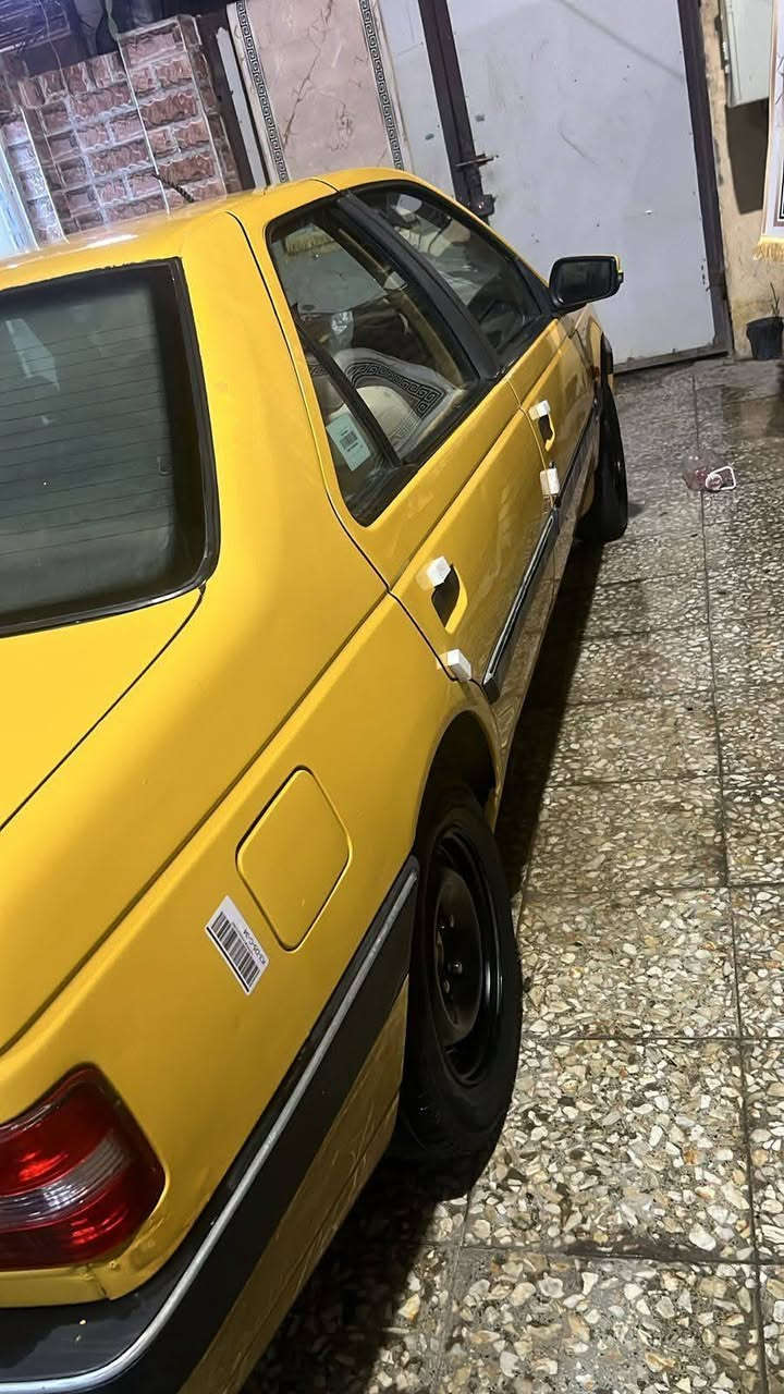 السلام عليكم بيجو ٢٠١٦ للبيع. بيه صبغ بل جاملغ الخلفي قليل 
دوشمه تخم تاير جدد تبريد سياره خير من الله 
بسمي عارضه ب ٤٨. ***********
