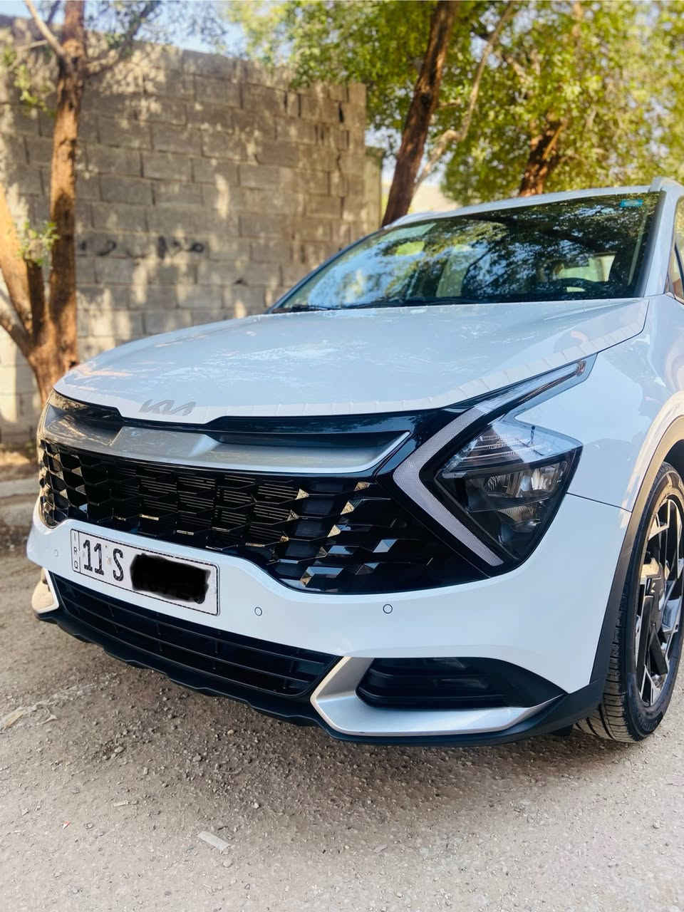 السلام عليكم
سياره للبيع كيا سبورتج موديل 2023 السياره خليجيه مكفوله كفاله عامه من الضربه والصبغ  
السياره رقم بغداد الدولي الجديد … ثاني يوم تحويل 
السياره ماشيه 23 الف بحاله الوكاله
المواصفات : 
 السياره بصمة
دخول ذكي 
ويل 19
 سايد بريك دكمه 
شاشه متصله 
حساسات اماميه خلفيه 
كامره دواره 
تحكم استيرن جهتين 
تبريد قطعتين 
مري شفط 
اشاره بالمري 
شاحن واير لس 
مود درايف 
اوتو هولد 
مانع منحدرات 
مانع تزلج 
مكاني بغداد  ***********
