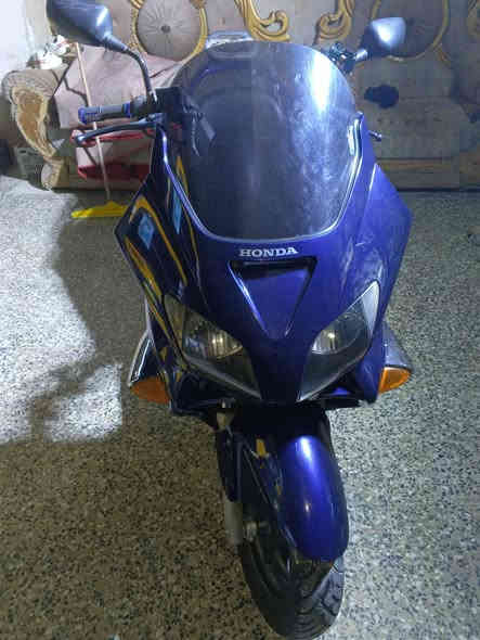 صفر سته ما صاره هويه من نزلته ربه دراجه مكفوله
مكاني بغداد مدينه الصدر تصل وتدلل ***********
