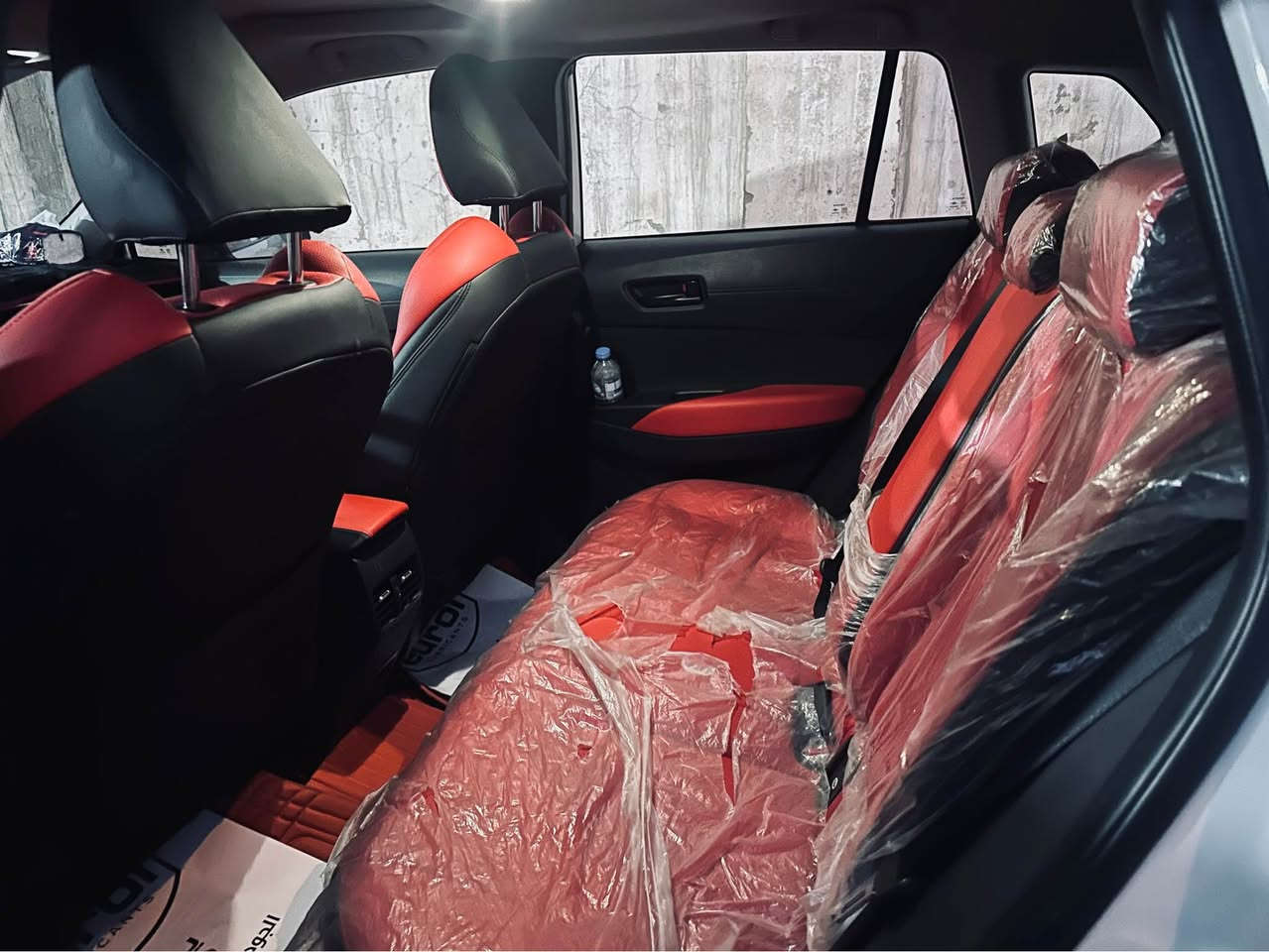 تويوتا فرونت لاندر 2024
السيارة جديدة ونظيفة جدا
ماشية 20
بدون اي ضربة السيارة كاملة مواصفات الكرسيين مو الواحد كهرباء ، اشارة بلمرايات ، مانع تزحلق ، سلايد روف ، تبريد قطعتين ، كشنات حمره السيارة كاملة
للبيع او المراوس حسب القناعة السعر
26مليون 
التواصل عل خاص او الرقم *********** بغداد, العراق
